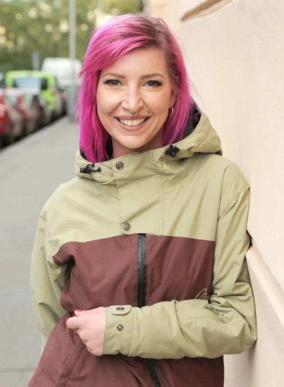 Alex Bee