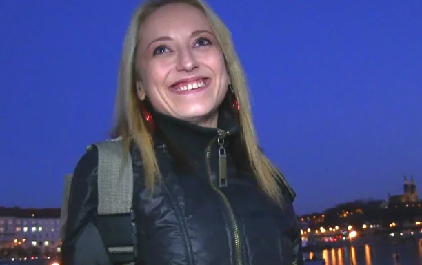 A Tight Pussy Ride For Stranger Pretending To Be An Agent